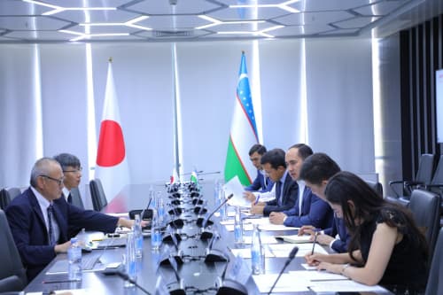 Oliy taʼlim, fan va innovatsiyalar vazirligida JICA tadqiqot guruhi bilan uchrashuv boʻlib oʻtdi
