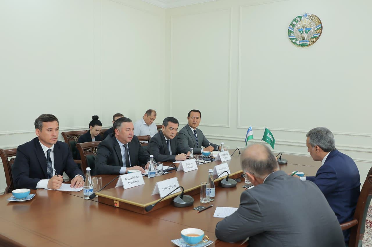 SAUDIYADA ISHLASH UCHUN IMKONIYAT: Ham daromad, ham ziyorat