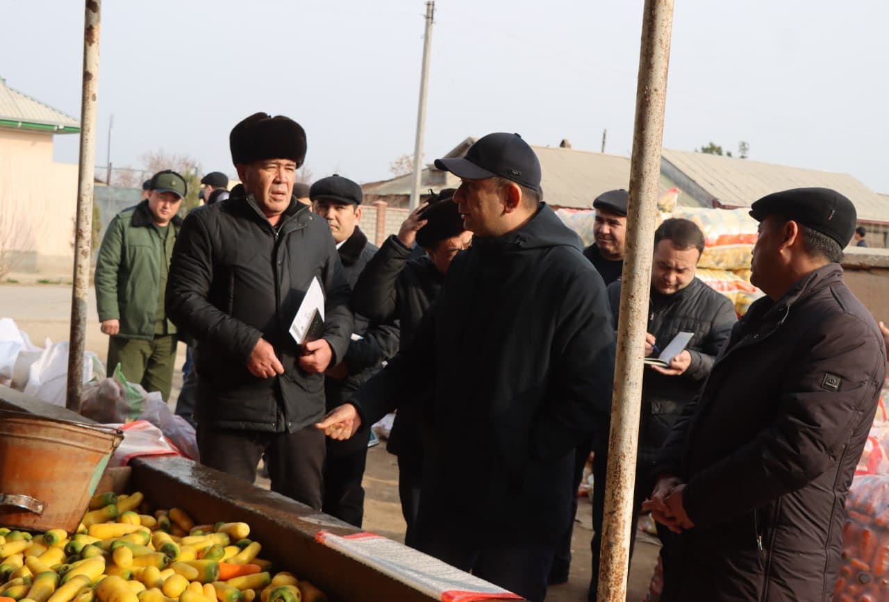 Камбағалликни қисқартириш ва бандлик вазири Ботир Захидов бошчилигидаги ишчи гуруҳ Қашқадарё вилоятида